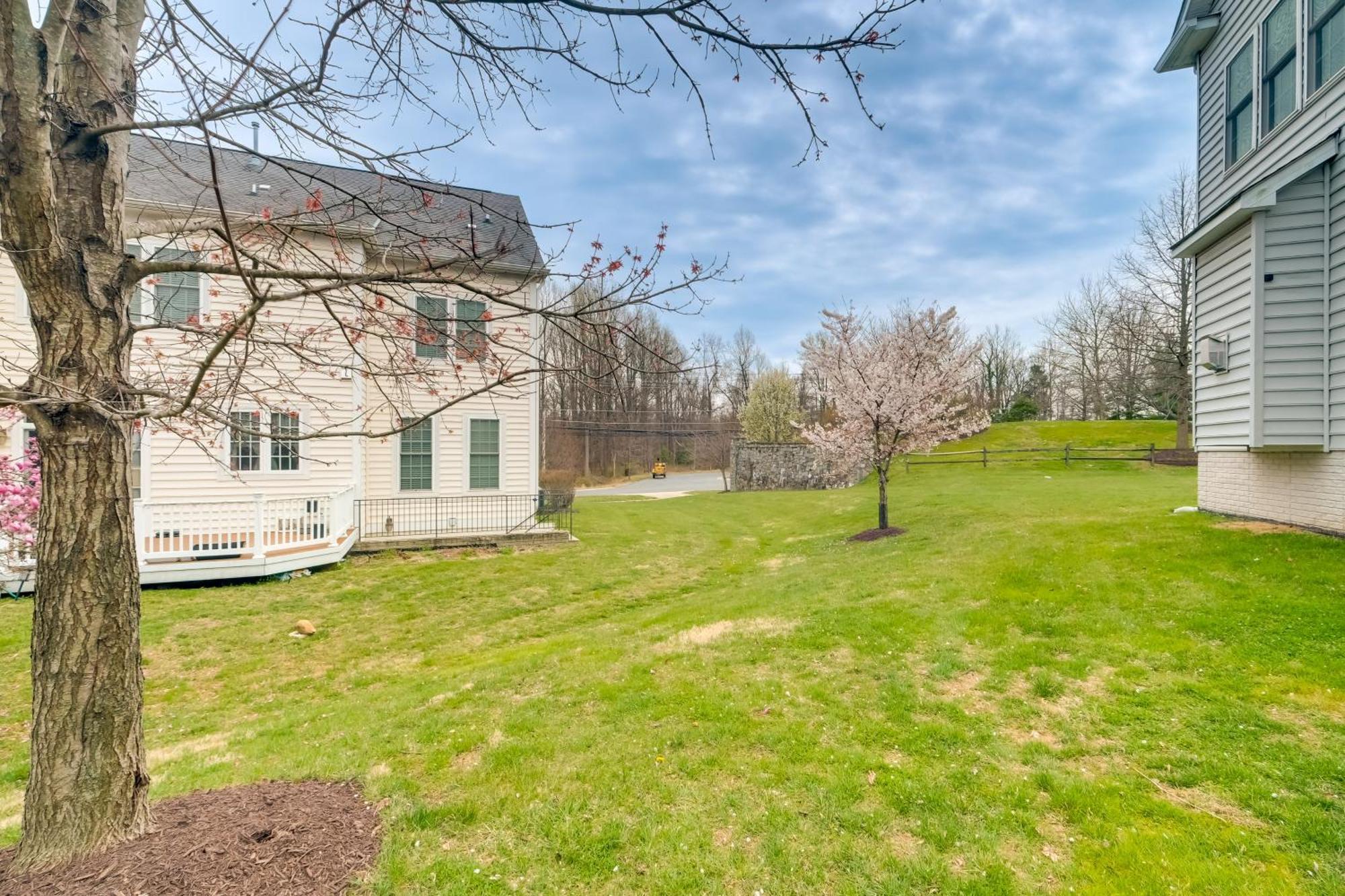 Pet-Friendly Silver Spring Condo With Yard! Екстериор снимка